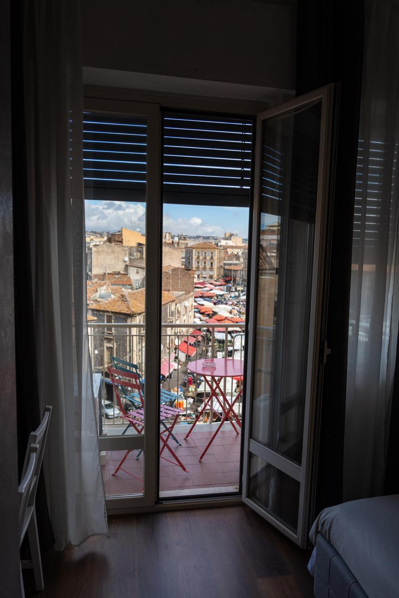 B&B I Miti Dell Etna Catania Centro Vicino Il Duomo Extérieur photo