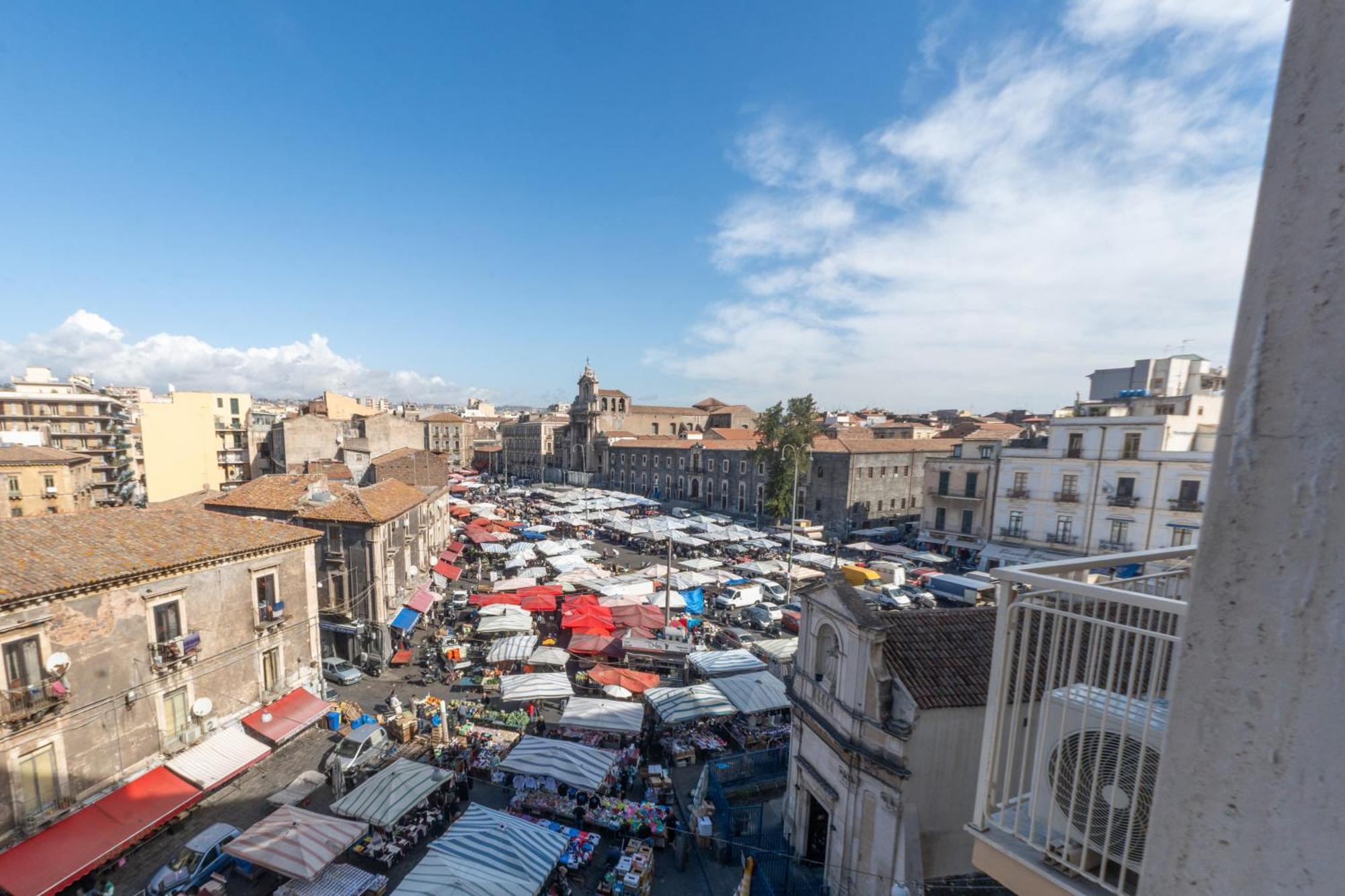 B&B I Miti Dell Etna Catania Centro Vicino Il Duomo Extérieur photo